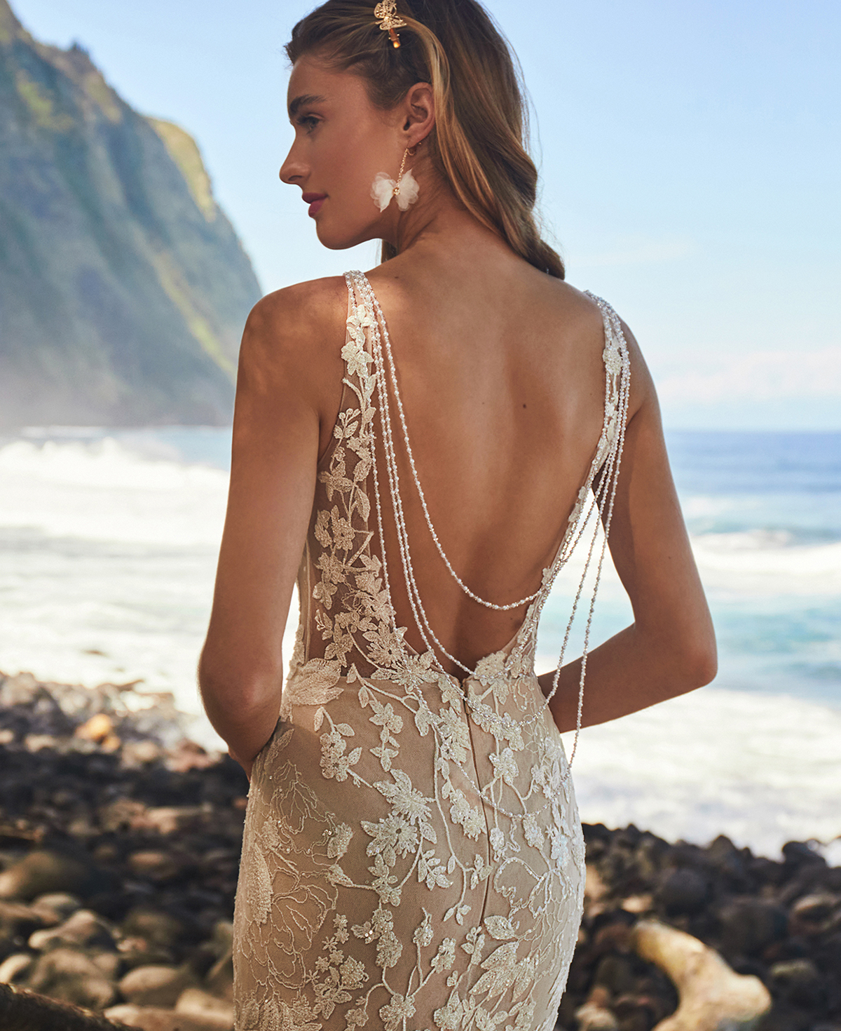 Sexy Backless Wedding Dress with Lace and Back Necklace